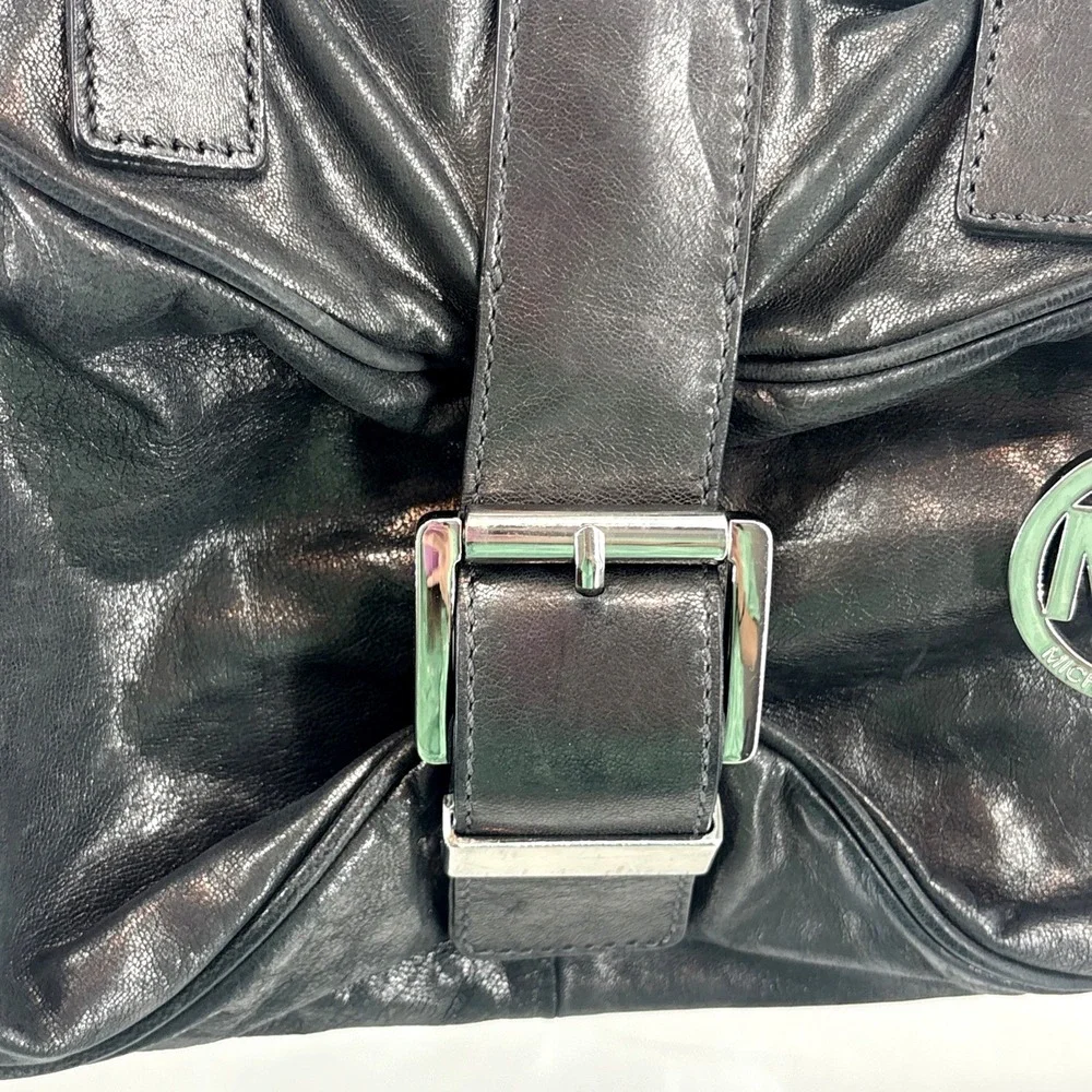 Michael Kors Vintage Y2K 2000s Silver Gray Leather Shoulder Bag Buckles